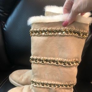 LUX Australia boots